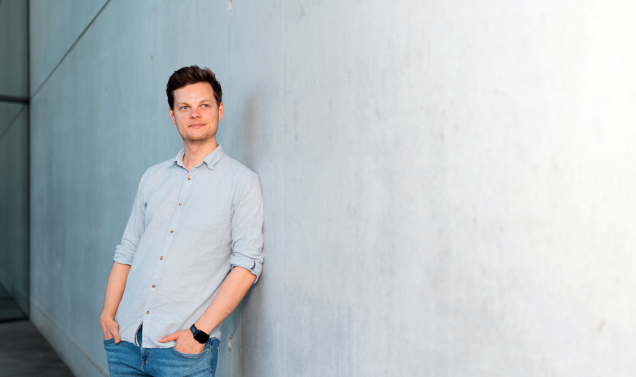Phil Hackemann in Business-Umgebung